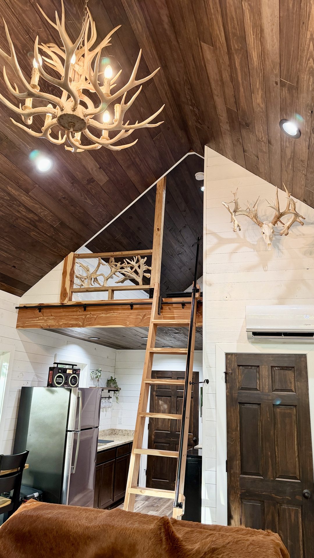 Vaulted ceilings and loft